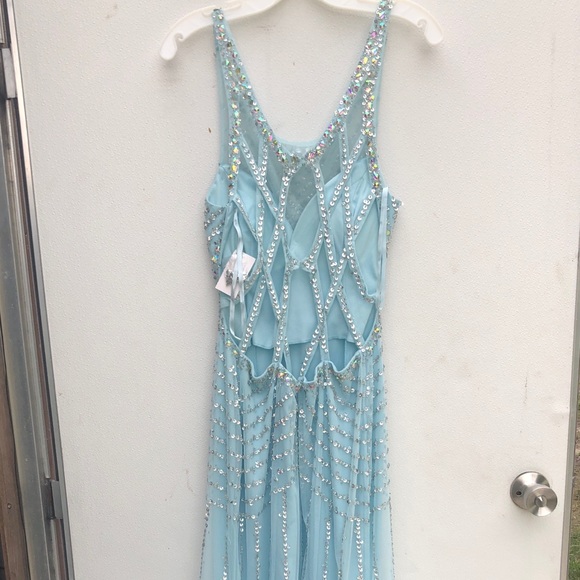 Long elegant open back dress - Picture 2 of 2